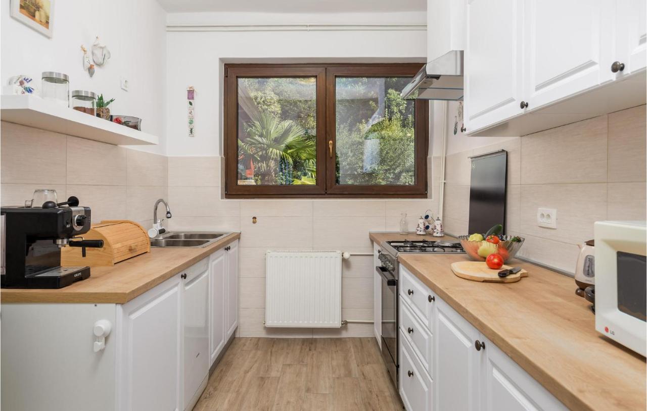 4 Bedroom Nice Apartment In Опатія Екстер'єр фото
