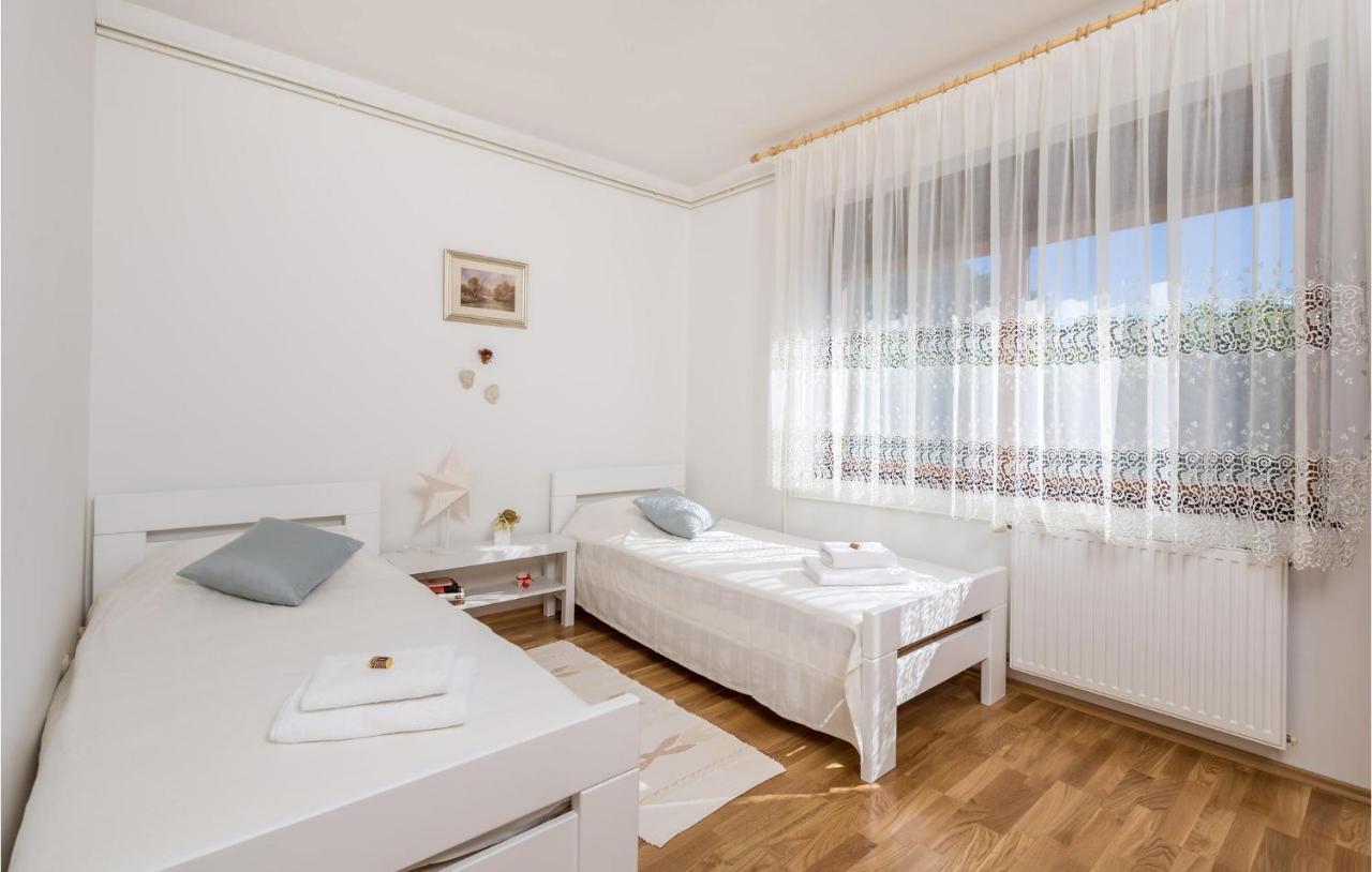 4 Bedroom Nice Apartment In Опатія Екстер'єр фото