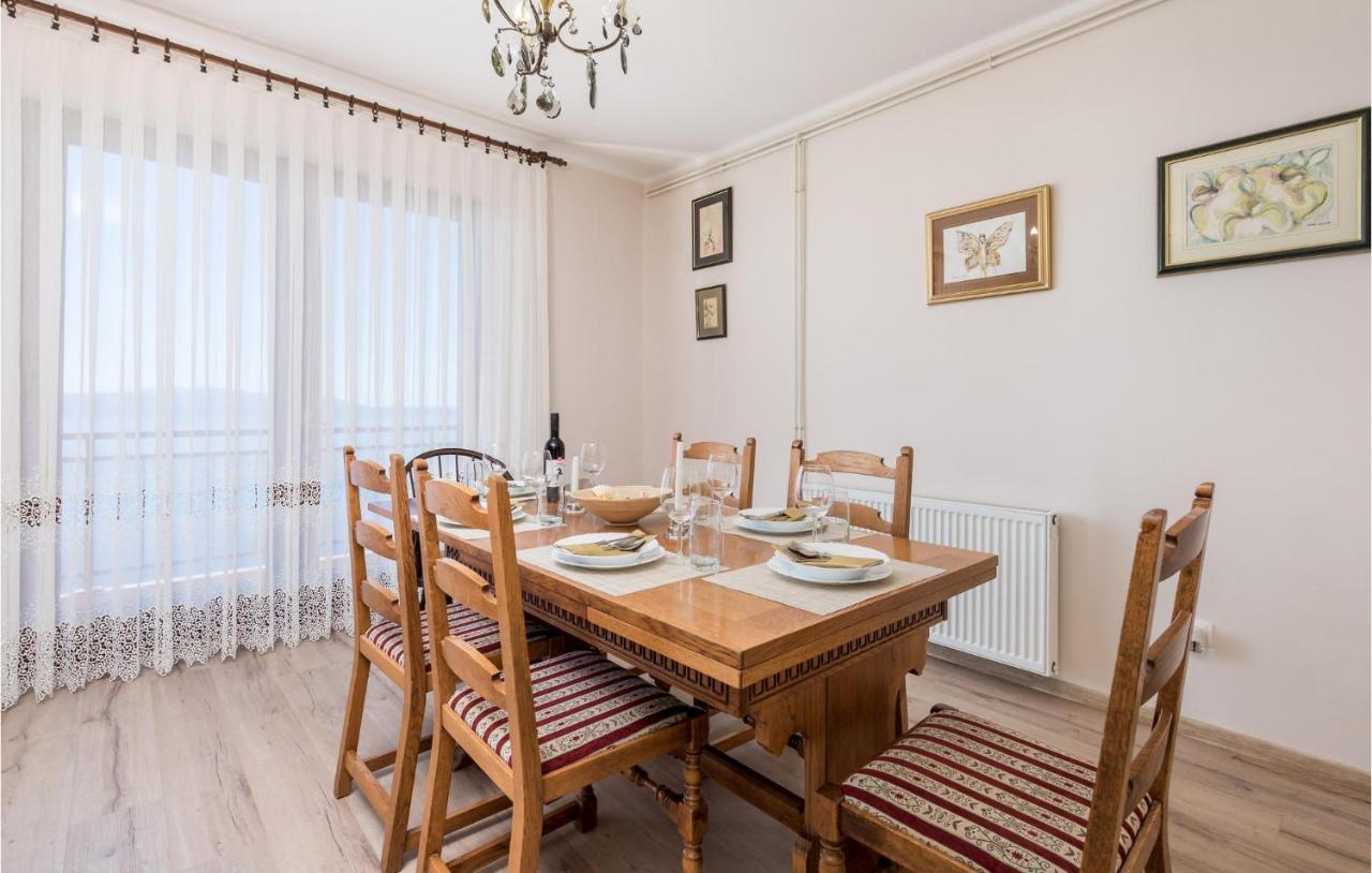 4 Bedroom Nice Apartment In Опатія Екстер'єр фото